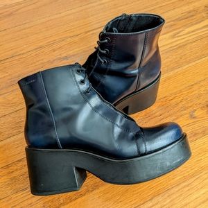 Vagabond Navy blue platform boots